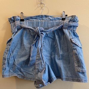 Large Urban Outfitters Shorts